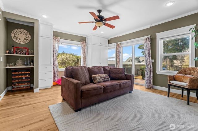 1607 Nisqually Street, Steilacoom, WA 98388