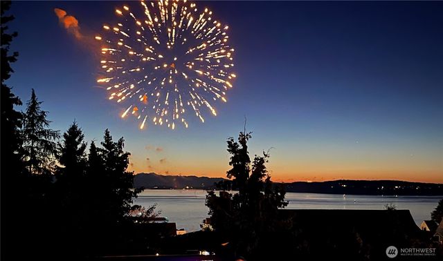 1607 Nisqually Street, Steilacoom, WA 98388