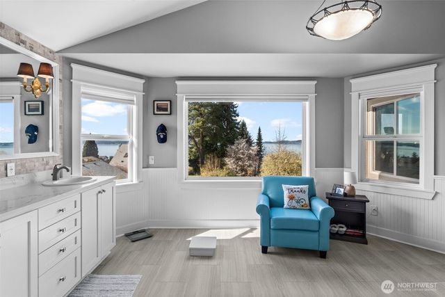 1607 Nisqually Street, Steilacoom, WA 98388