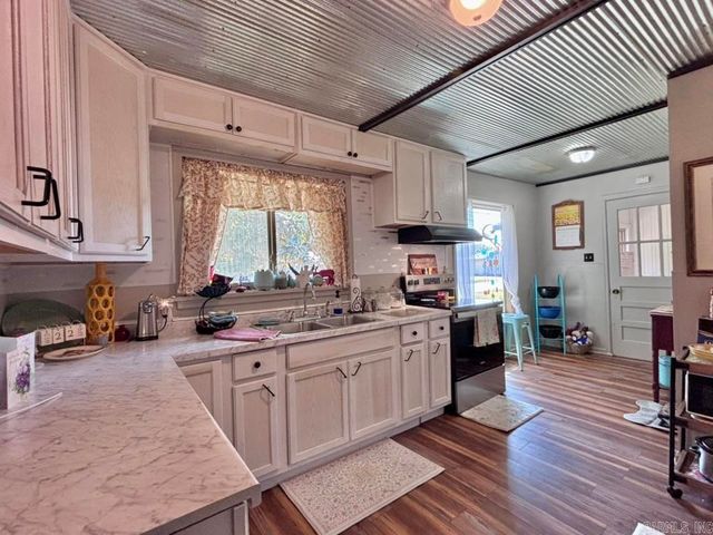 426 NW 2Nd St, Walnut Ridge, AR 72476