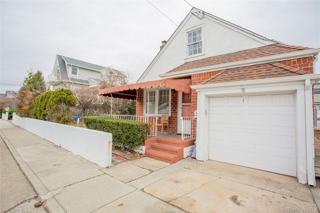 76 Clayton Clayton Avenue, East Atlantic Beach, NY 11561