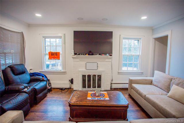 76 Clayton Clayton Avenue, East Atlantic Beach, NY 11561