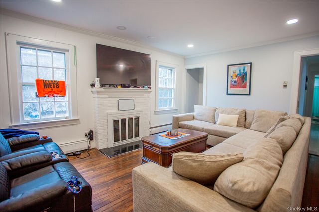 76 Clayton Clayton Avenue, East Atlantic Beach, NY 11561