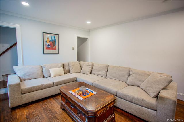 76 Clayton Clayton Avenue, East Atlantic Beach, NY 11561