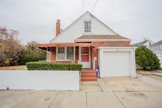 76 Clayton Clayton Avenue, East Atlantic Beach, NY 11561