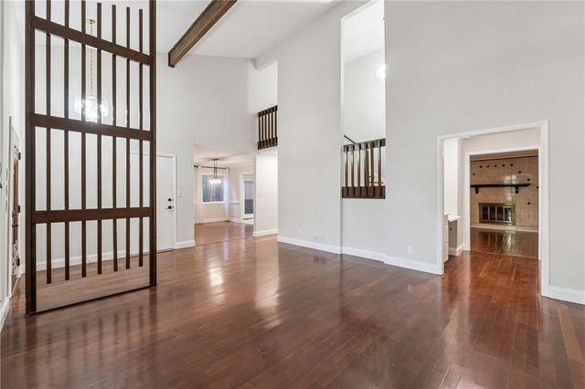 130 Lakeview W Ridge, Roswell, GA 30076