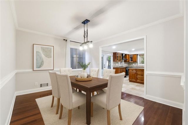 130 Lakeview W Ridge, Roswell, GA 30076