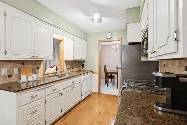 3420 Maplewood Drive, Saint Anthony, MN 55418