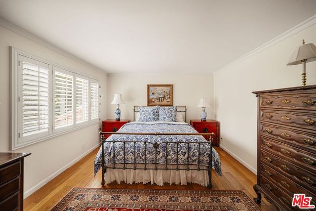 1100 Pine Oak Lane, Pasadena, CA 91105
