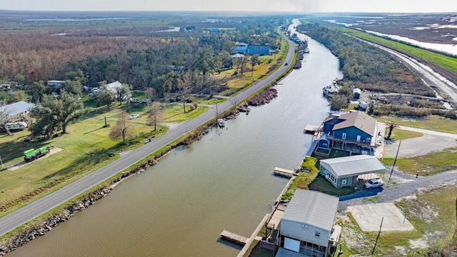 2497 Brady Rd, Theriot, LA 70397