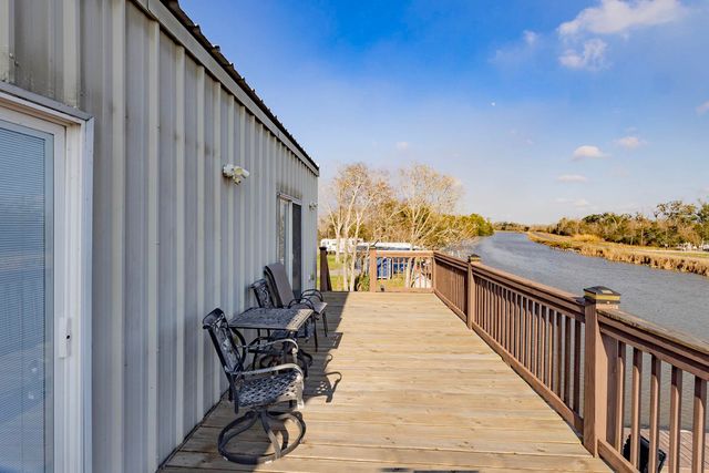 2497 Brady Rd, Theriot, LA 70397