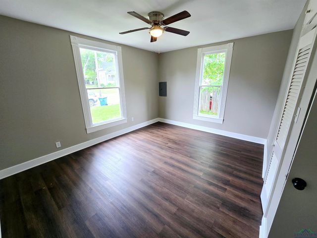 605 E Rusk St, Marshall, TX 75670
