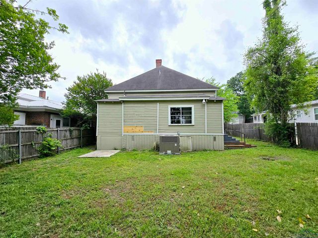 605 E Rusk St, Marshall, TX 75670