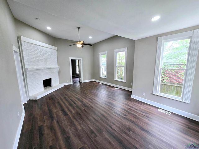 605 E Rusk St, Marshall, TX 75670