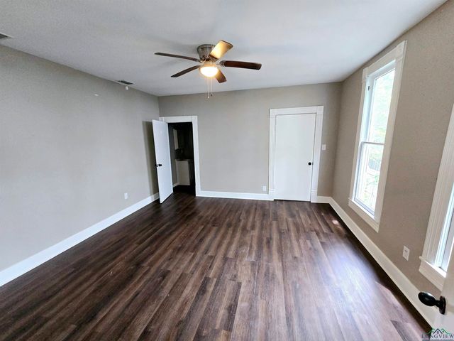 605 E Rusk St, Marshall, TX 75670