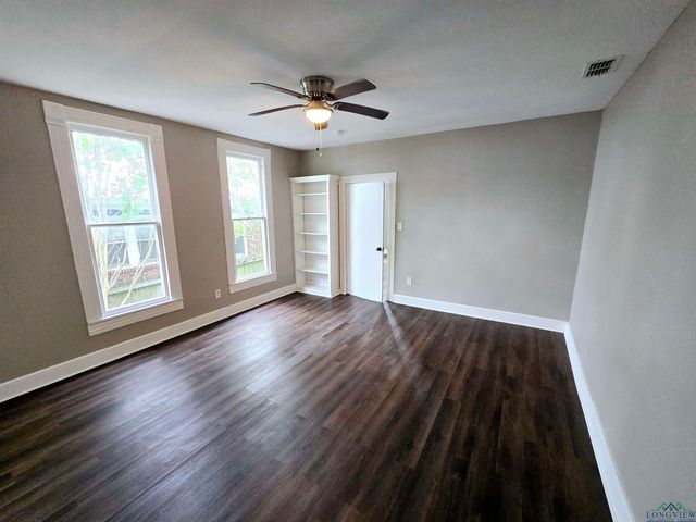 605 E Rusk St, Marshall, TX 75670
