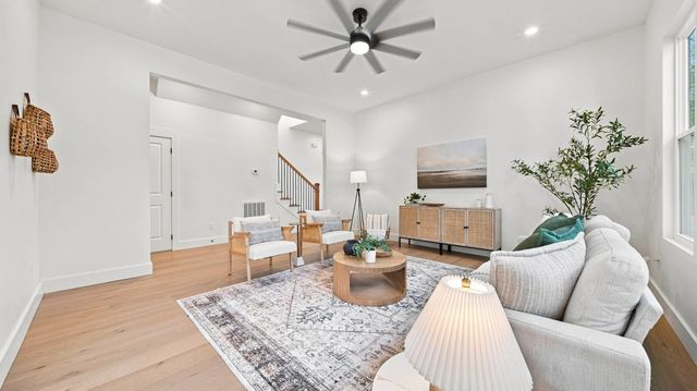 1513 Chamberlain Avenue, Chattanooga, TN 37404