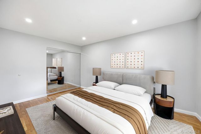 25-34 Crescent Street 2K, Astoria, NY 11102