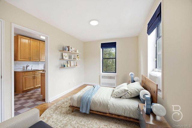 25-34 Crescent Street 2K, Astoria, NY 11102