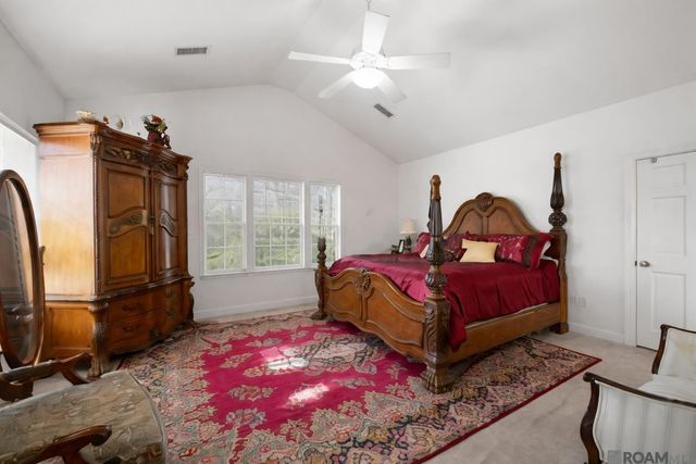 39797 River Oaks Dr, Ponchatoula, LA 70454