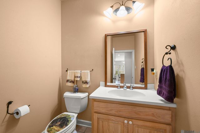 39797 River Oaks Dr, Ponchatoula, LA 70454