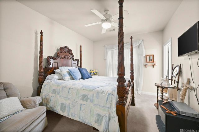 39797 River Oaks Dr, Ponchatoula, LA 70454