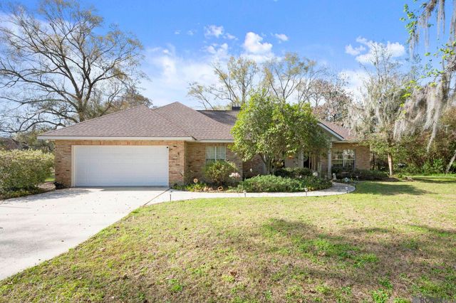 39797 River Oaks Dr, Ponchatoula, LA 70454