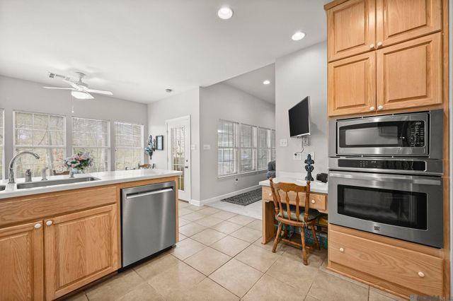 39797 River Oaks Dr, Ponchatoula, LA 70454