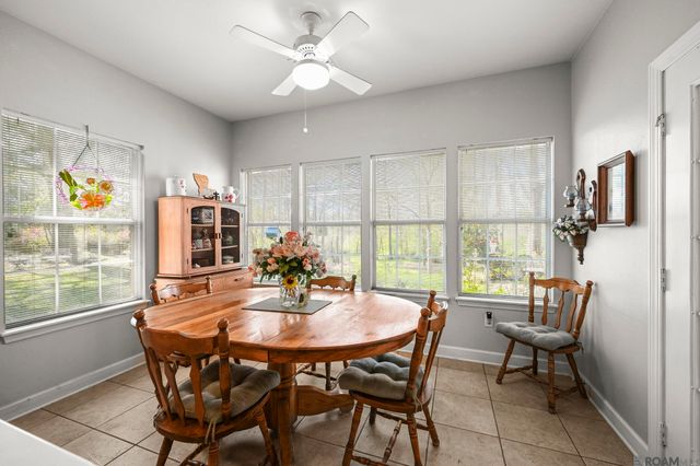 39797 River Oaks Dr, Ponchatoula, LA 70454