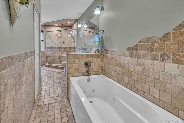 4 Dove Path, Coram, NY 11727