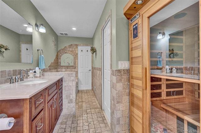 4 Dove Path, Coram, NY 11727
