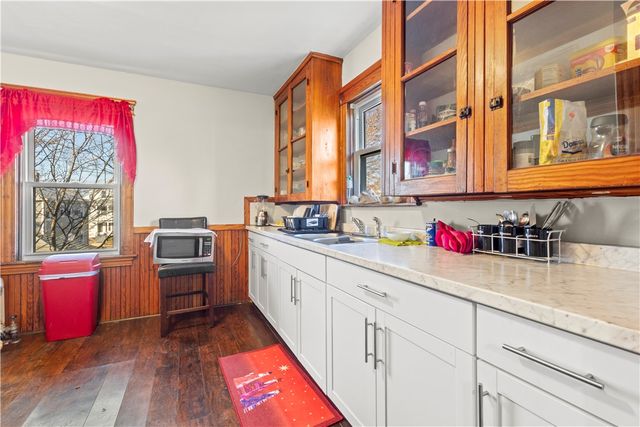 51 Oakland Avenue, Cranston, RI 02910