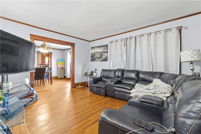 51 Oakland Avenue, Cranston, RI 02910