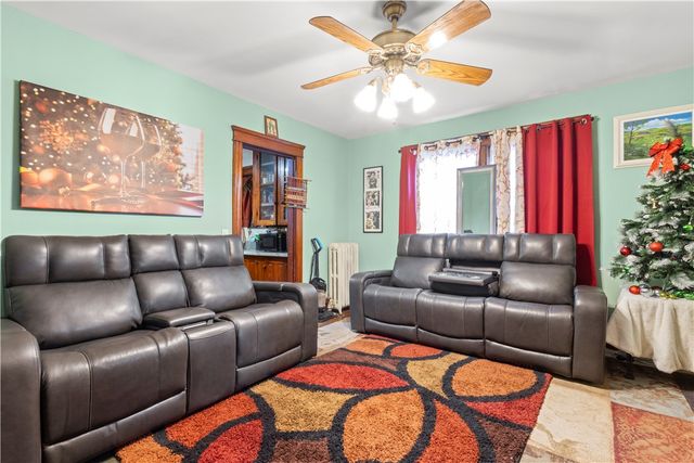 51 Oakland Avenue, Cranston, RI 02910