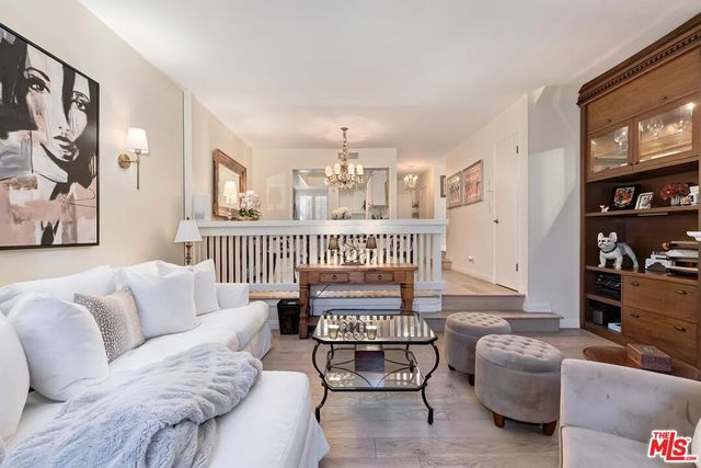 853 Larrabee Street 7, West Hollywood, CA 90069