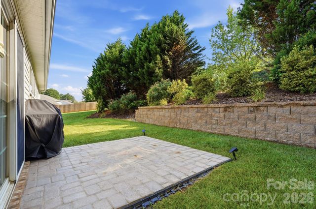 301 Augustus Lane, Mount Holly, NC 28120