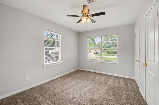 8433 Woodlyn Road, Houston, TX 77028