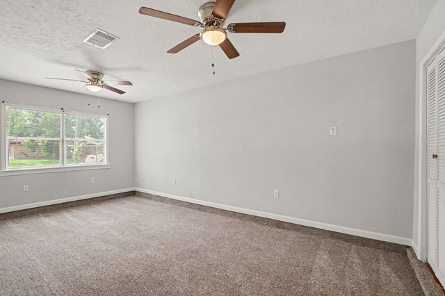 8433 Woodlyn Road, Houston, TX 77028