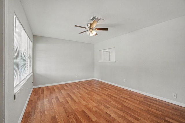 8433 Woodlyn Road, Houston, TX 77028