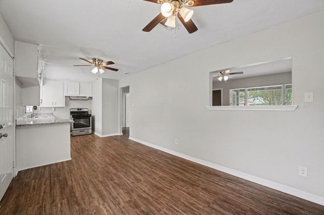 8433 Woodlyn Road, Houston, TX 77028