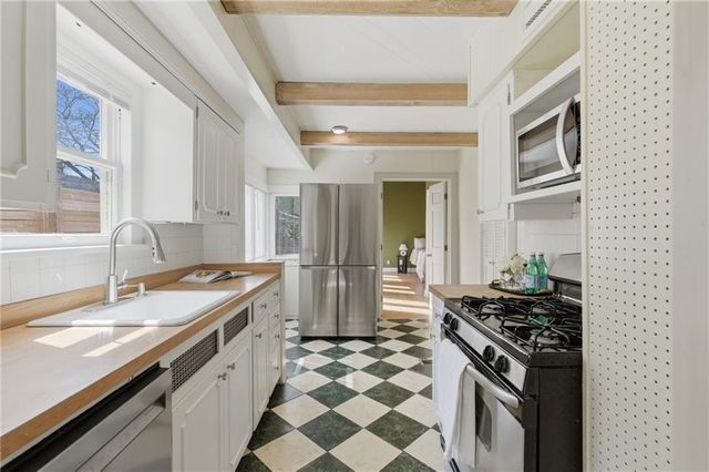 4734 Holly Street, Kansas City, MO 64112