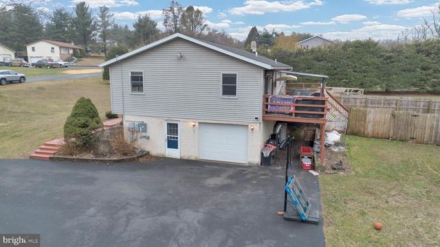 118 OAK TERRACE DR, Birdsboro, PA 19508