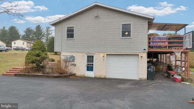 118 OAK TERRACE DR, Birdsboro, PA 19508