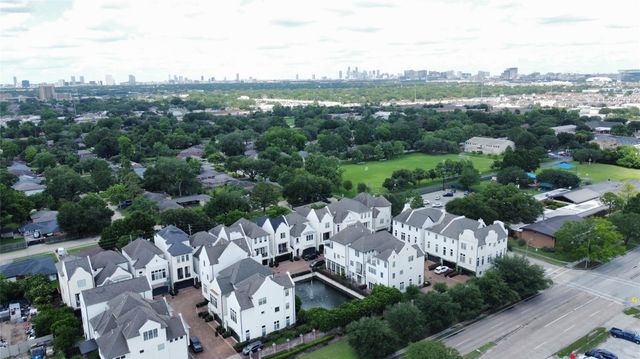 9941 Woodwind Lane N, Houston, TX 77025