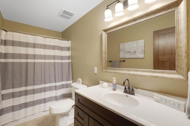 4920 159th Street N, Hugo, MN 55038