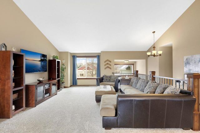 4920 159th Street N, Hugo, MN 55038