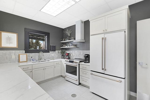 4920 159th Street N, Hugo, MN 55038