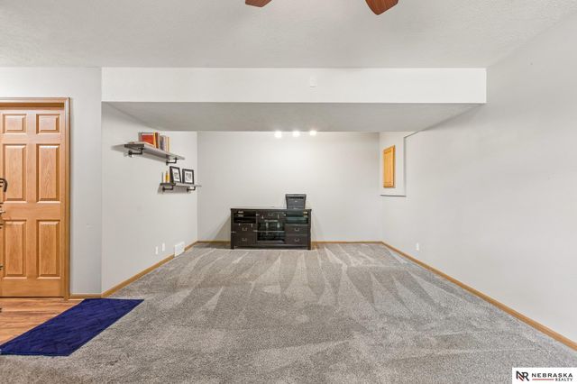 18728 W Street, Omaha, NE 68135