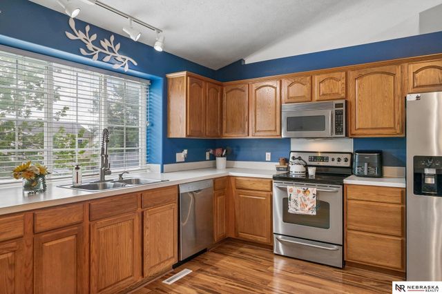 18728 W Street, Omaha, NE 68135