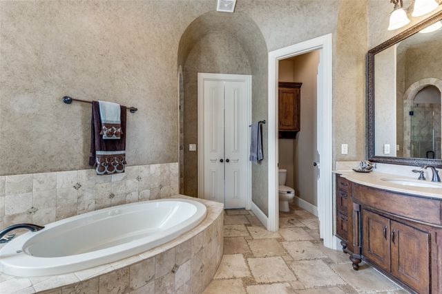 11824 Pecan Orchard Way, Fort Worth, TX 76179